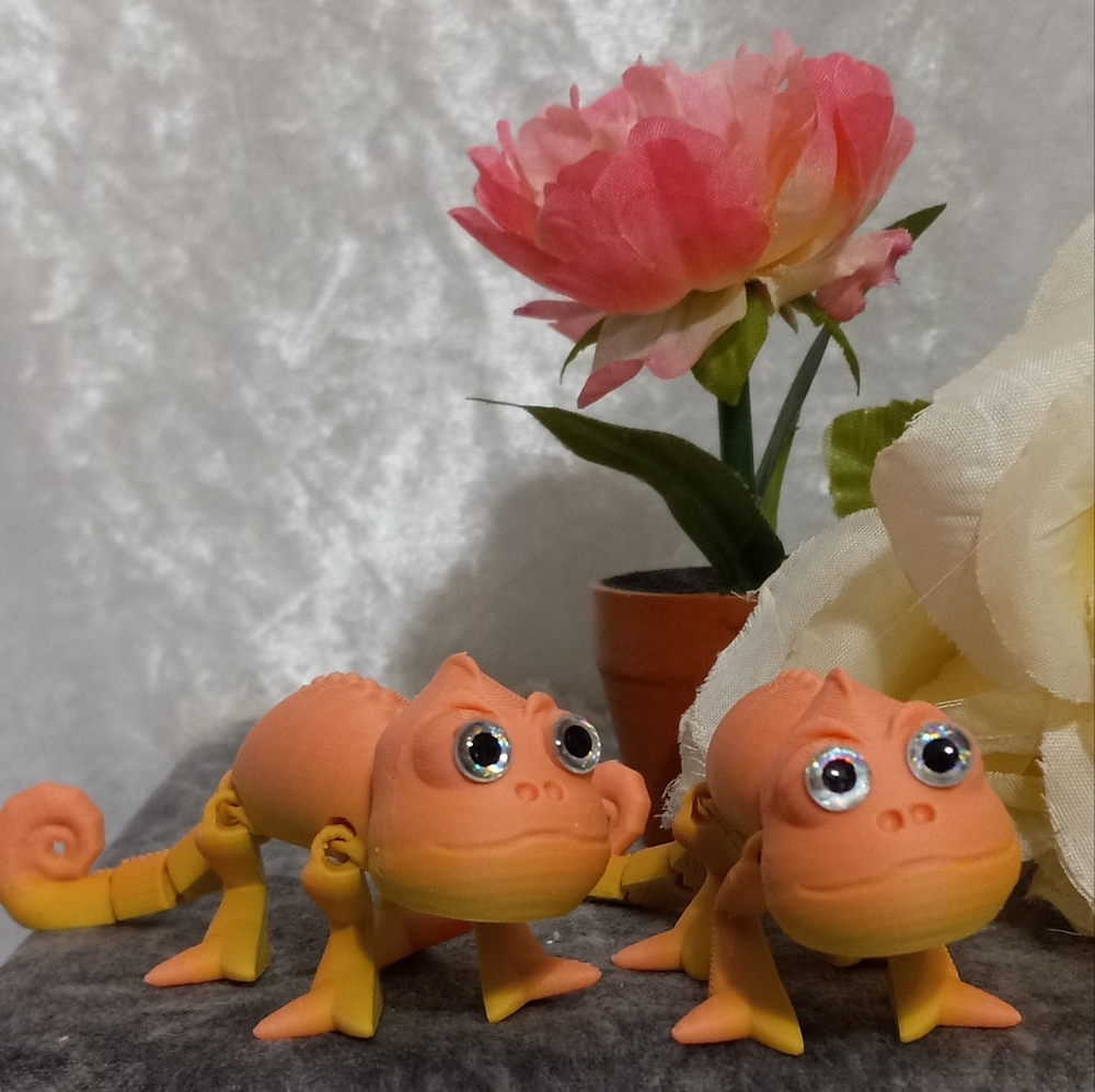 Handmade 3D Printed Chameleons Set Of 2 Movable Head Tail Legs Yellow Or…
